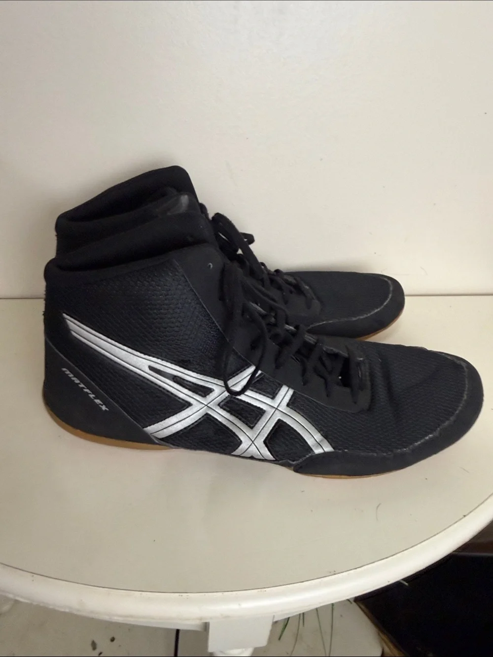 (2383) Asics Matflex Black and White High-Top Athletic Wrestling Shoes, Size: 14